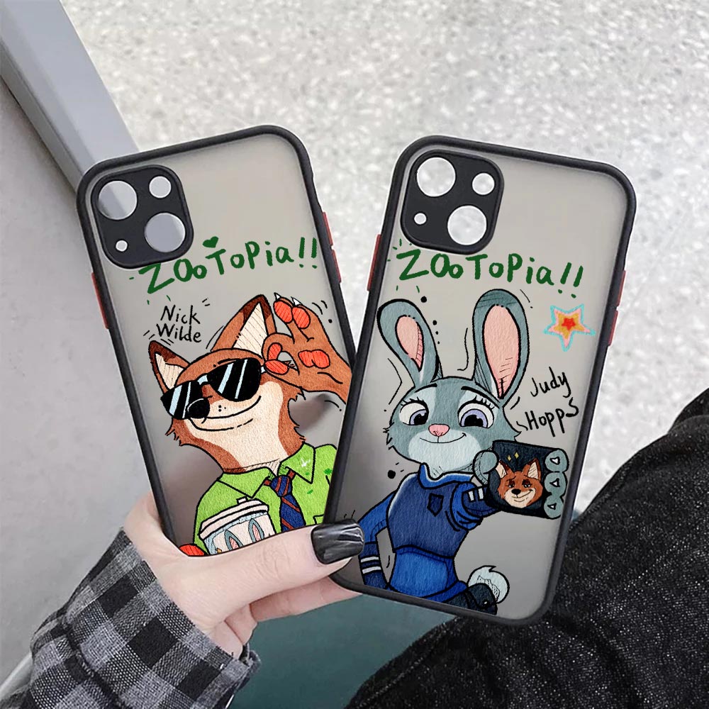 Disney Nick Judy Matte Translu - đánh giá và giá Apple Iphone 15 Pro Max